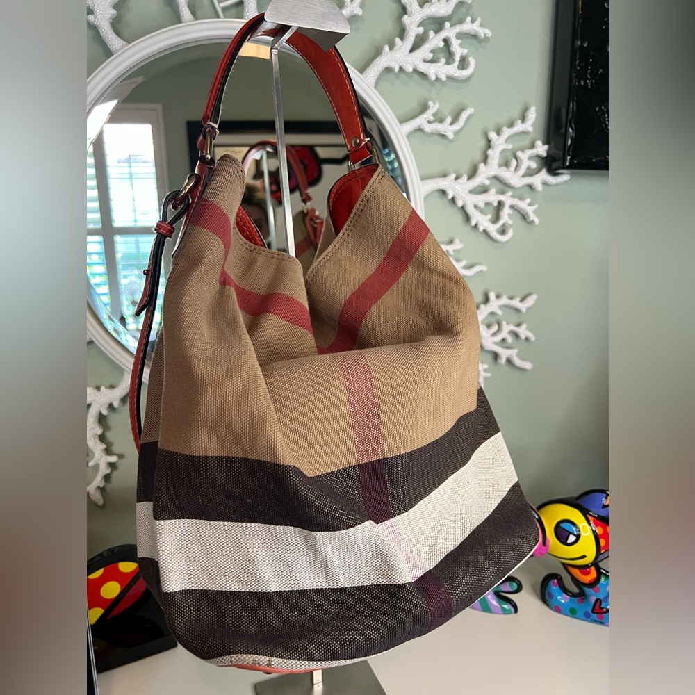 Burberry Mega Check Ashby bucket bag - Picture 2 of 14